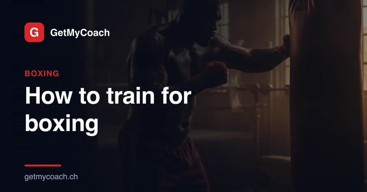 A heavyweight boxer training on the heavy bag — GetMyCoach article on physical preparation for boxing.